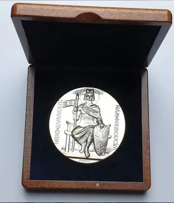 Stříbrná medaile 1929/2017 - DOKONČENÍ STAVBY CHRÁMU SV.VÍTA  č. 180/200